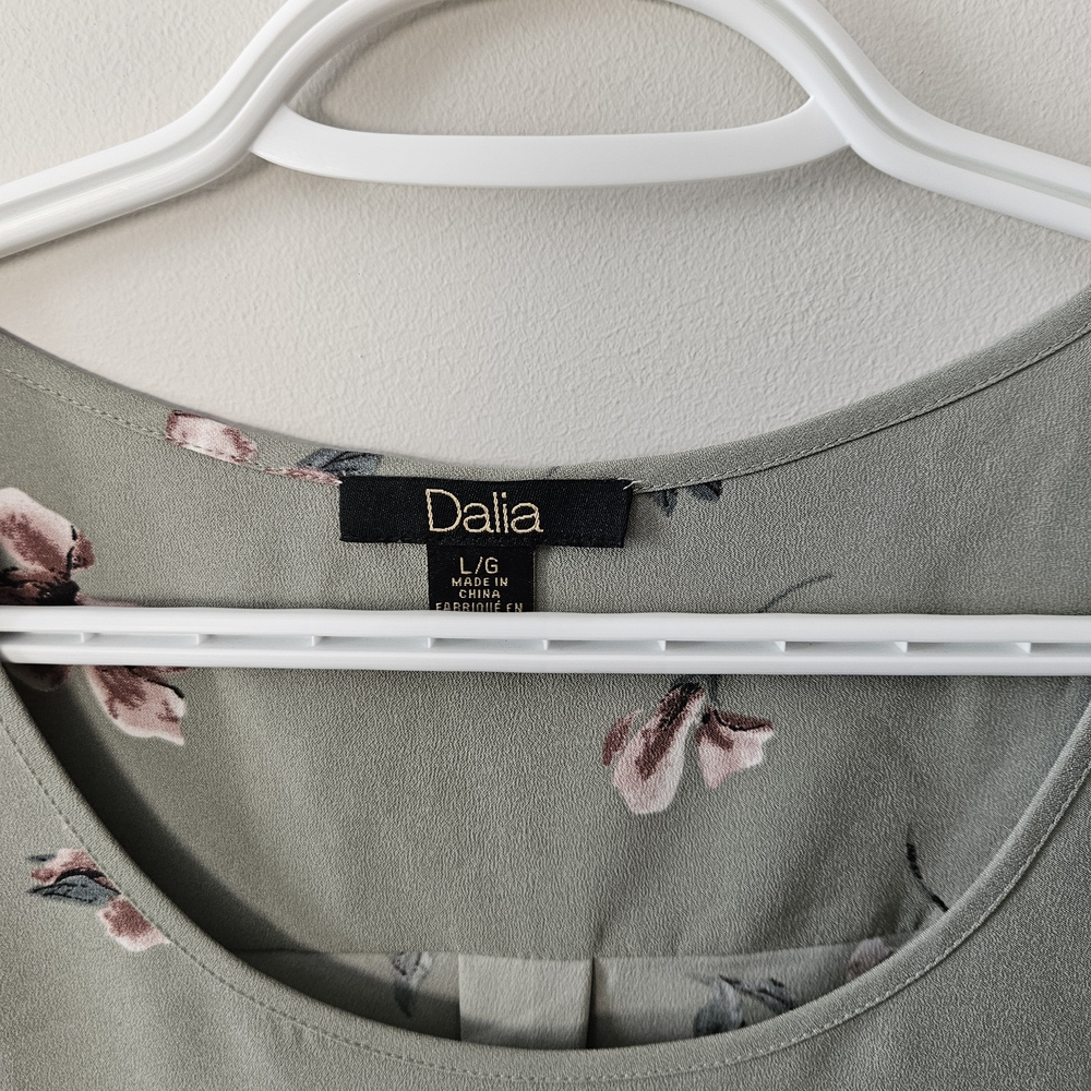 Dalia Sage Green Floral Blouse Size L - Picture 2 of 2